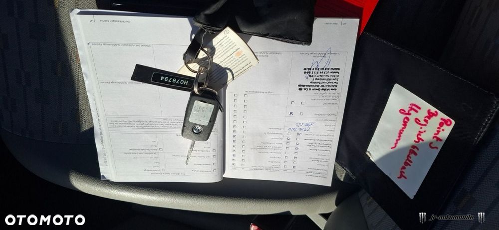 Volkswagen Caravelle - 10