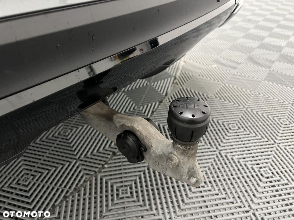 Mercedes-Benz GLE - 27