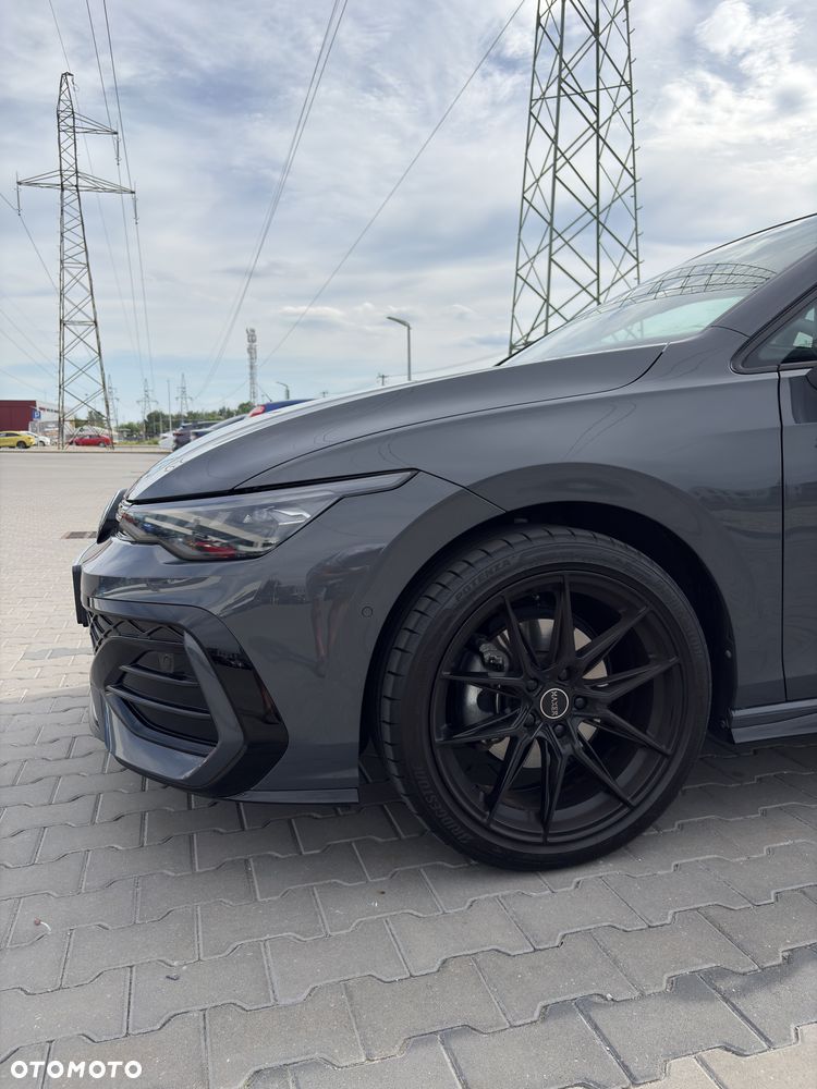 Volkswagen Golf 1.5 eTSI mHEV R-Line DSG - 10