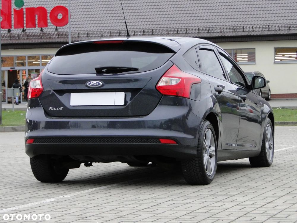 Ford Focus 1.6 TDCi DPF Titanium - 9