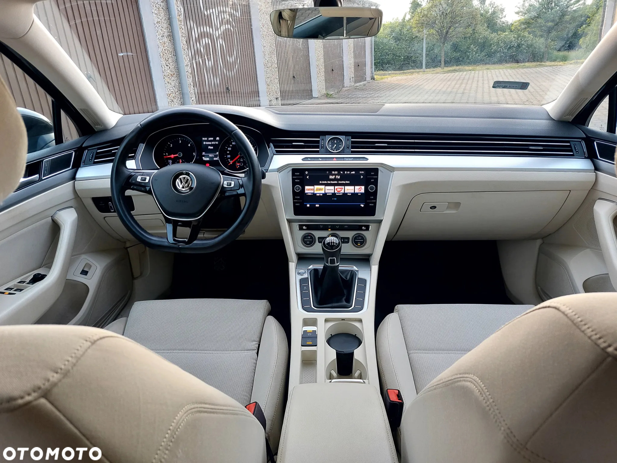 Volkswagen Passat 1.6 TDI BMT Comfortline - 26