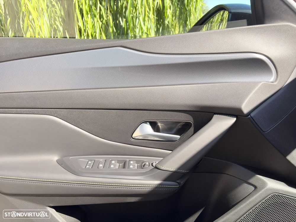 Peugeot 308 PureTech 130 EAT6 Stop & Start GT-Line Edition - 35