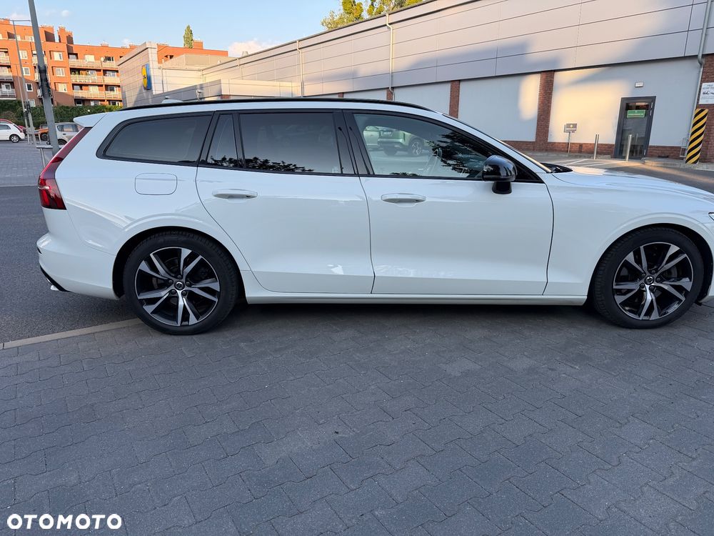 Volvo V60 B3 B R-Design - 2
