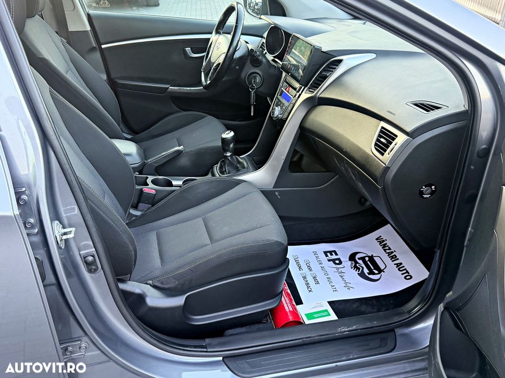 Hyundai i30 1.6 CRDI Style - 8