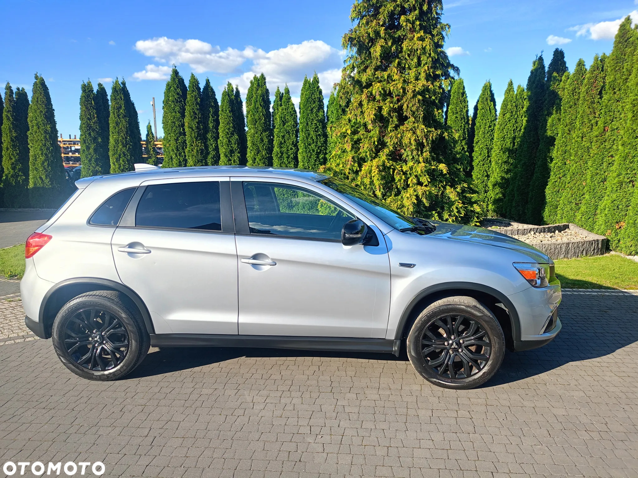 Mitsubishi Outlander - 3
