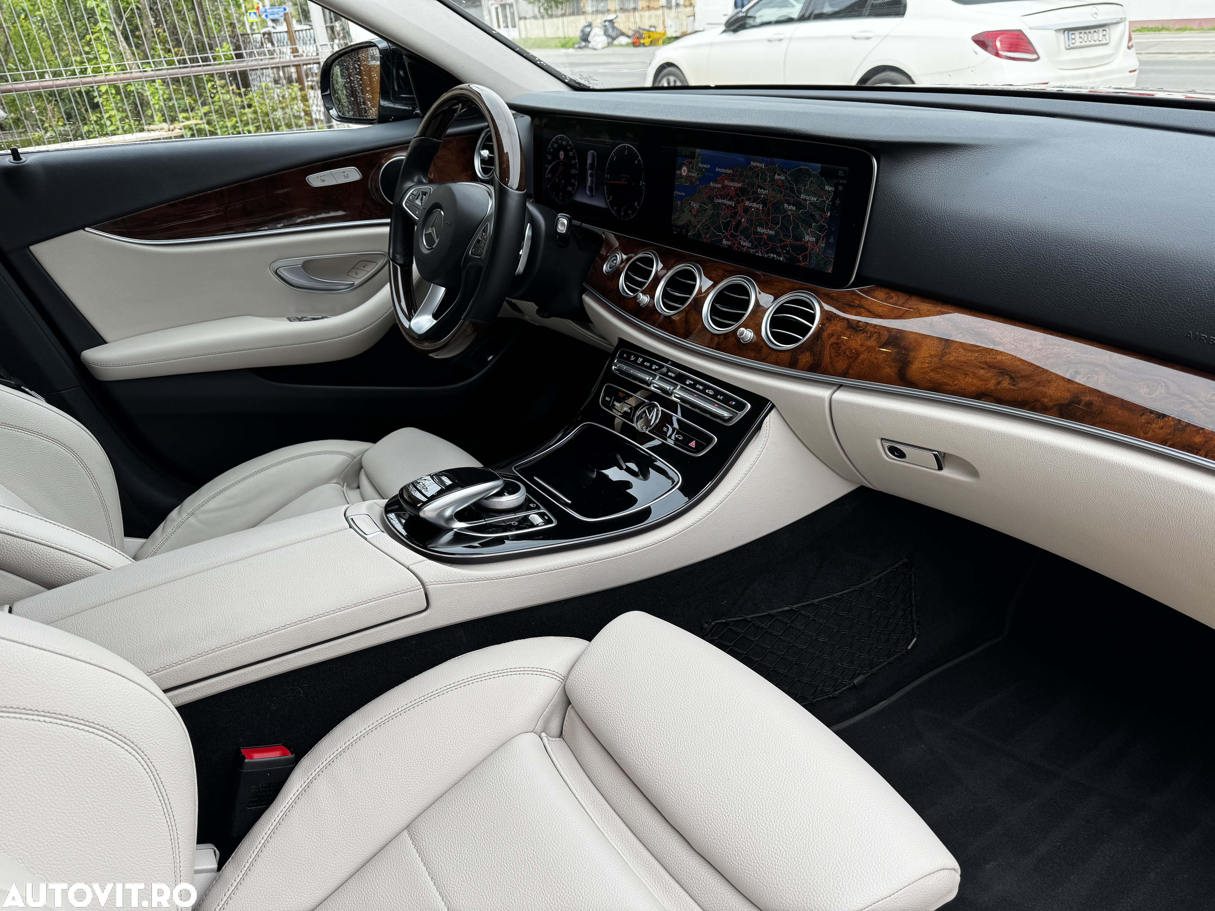 Mercedes-Benz E 220 d 9G-TRONIC Exclusive - 8