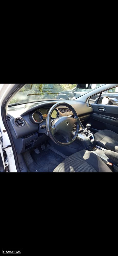 Peugeot 5008 1.6 HDi 7L Allure - 11