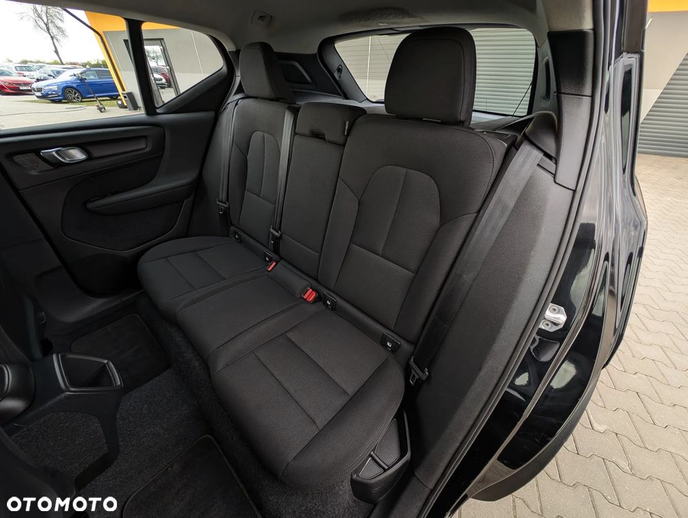 Volvo XC 40 T3 Momentum - 35