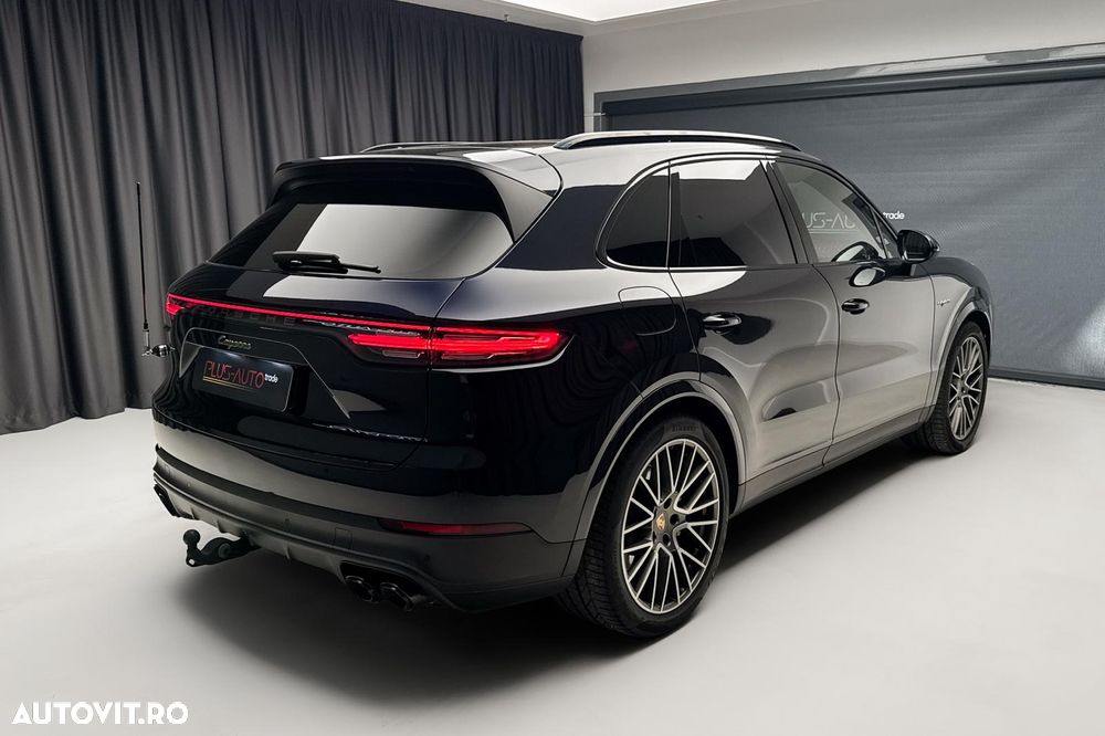 Porsche Cayenne Standard - 18