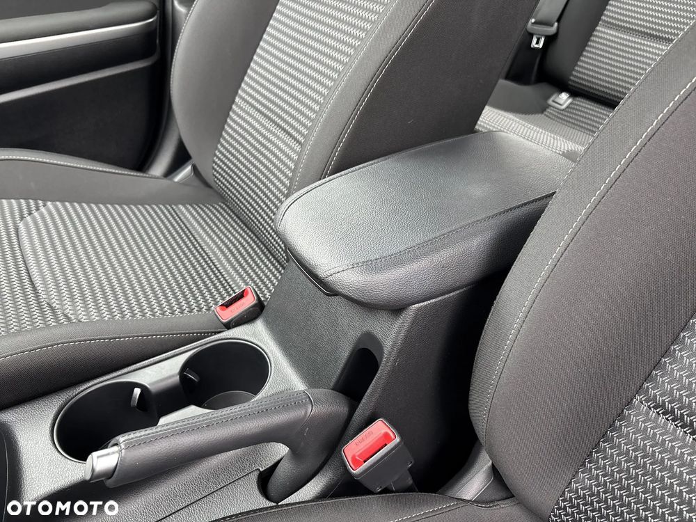 Kia Ceed 1.5 T-GDI M - 27