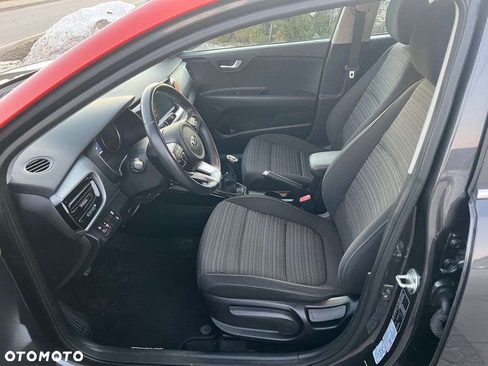 Kia Stonic 1.4 L - 11