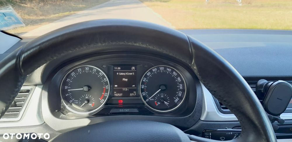 Skoda RAPID ver-1-6-tdi-dpf-ambition - 16