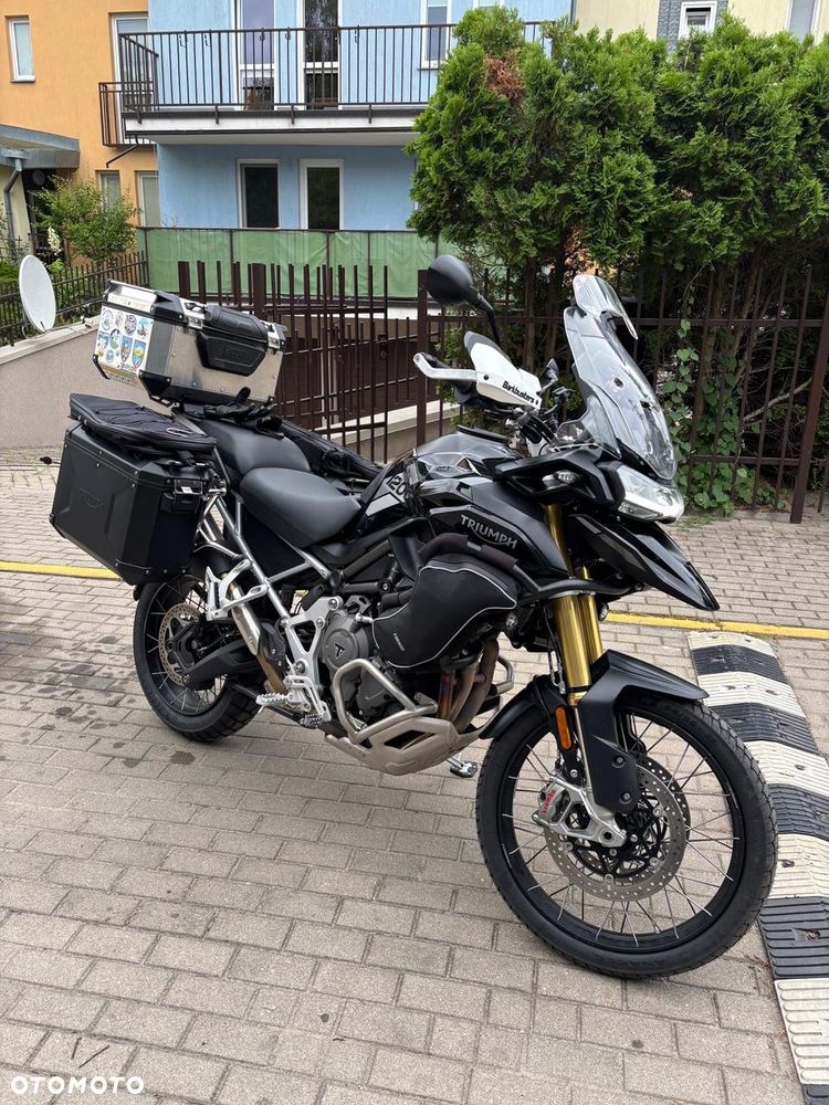Triumph Tiger - 1