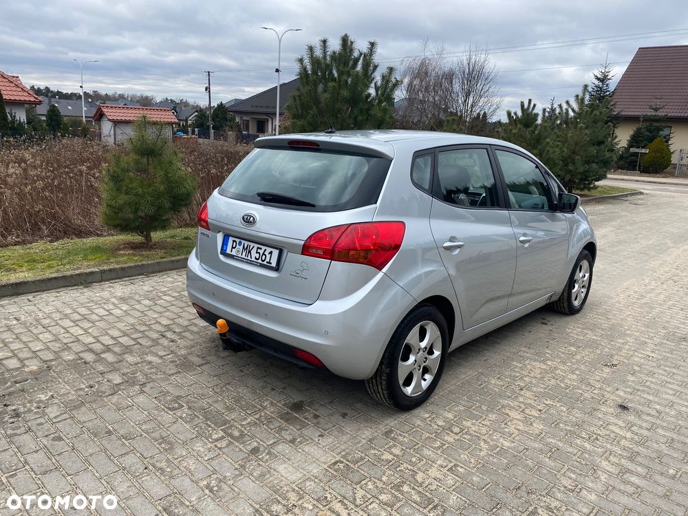 Kia Venga - 7