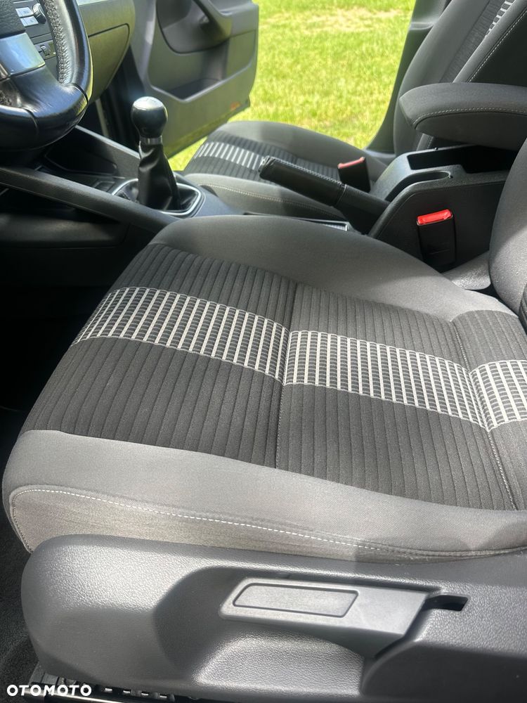 Volkswagen Golf 1.6 United - 24