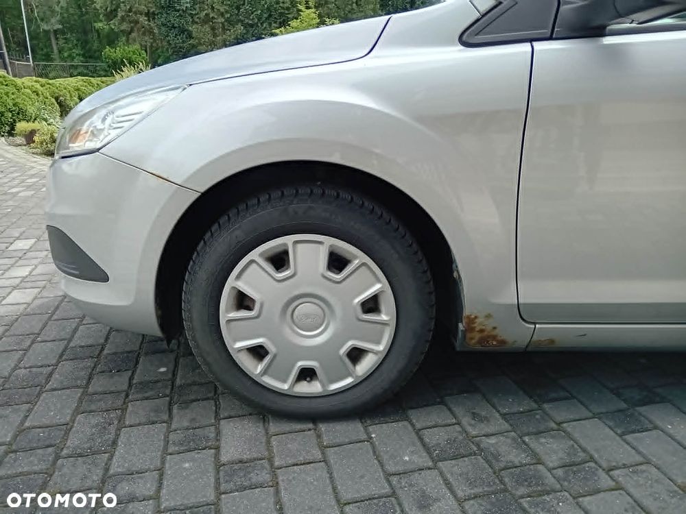 Ford Focus 1.6 Comfort - 10