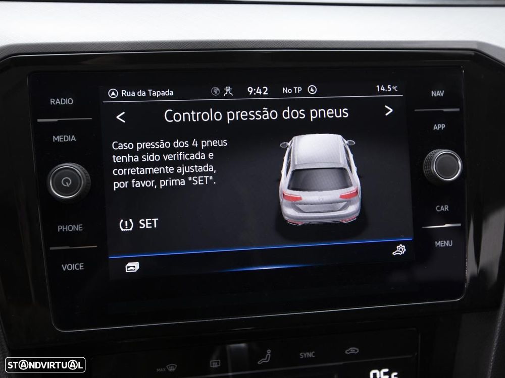 VW Passat Variant 2.0 TDI Business DSG - 27