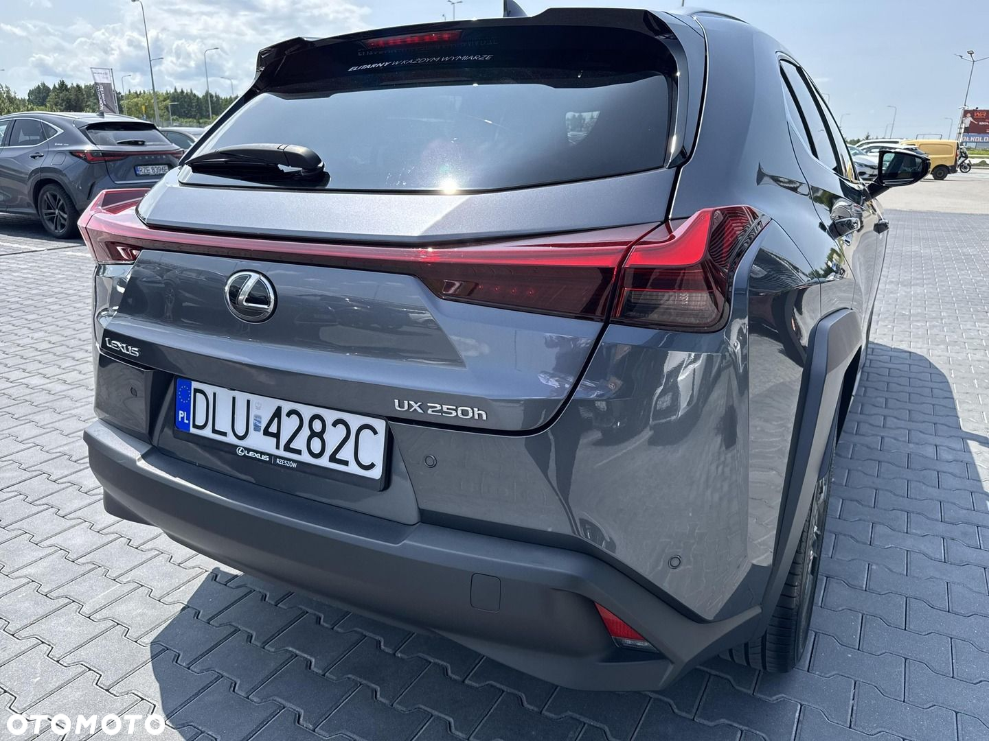 Lexus UX - 11