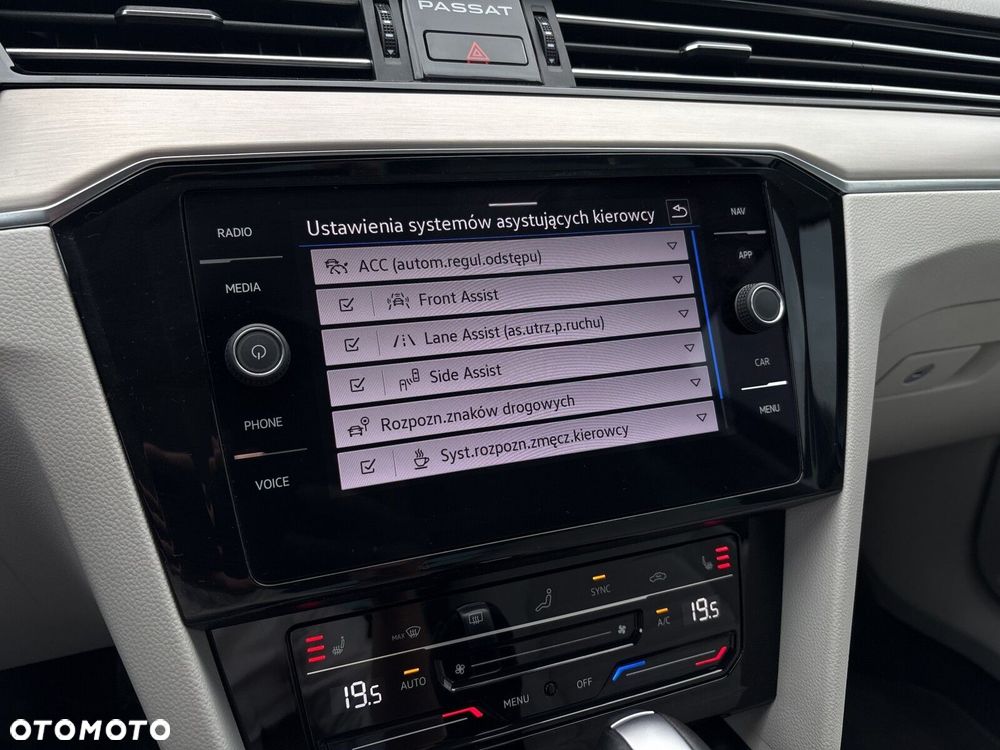 Volkswagen Passat 2.0 TDI Elegance DSG - 30