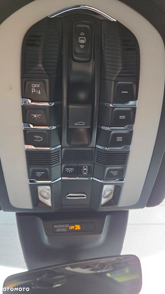 Porsche Macan S - 22