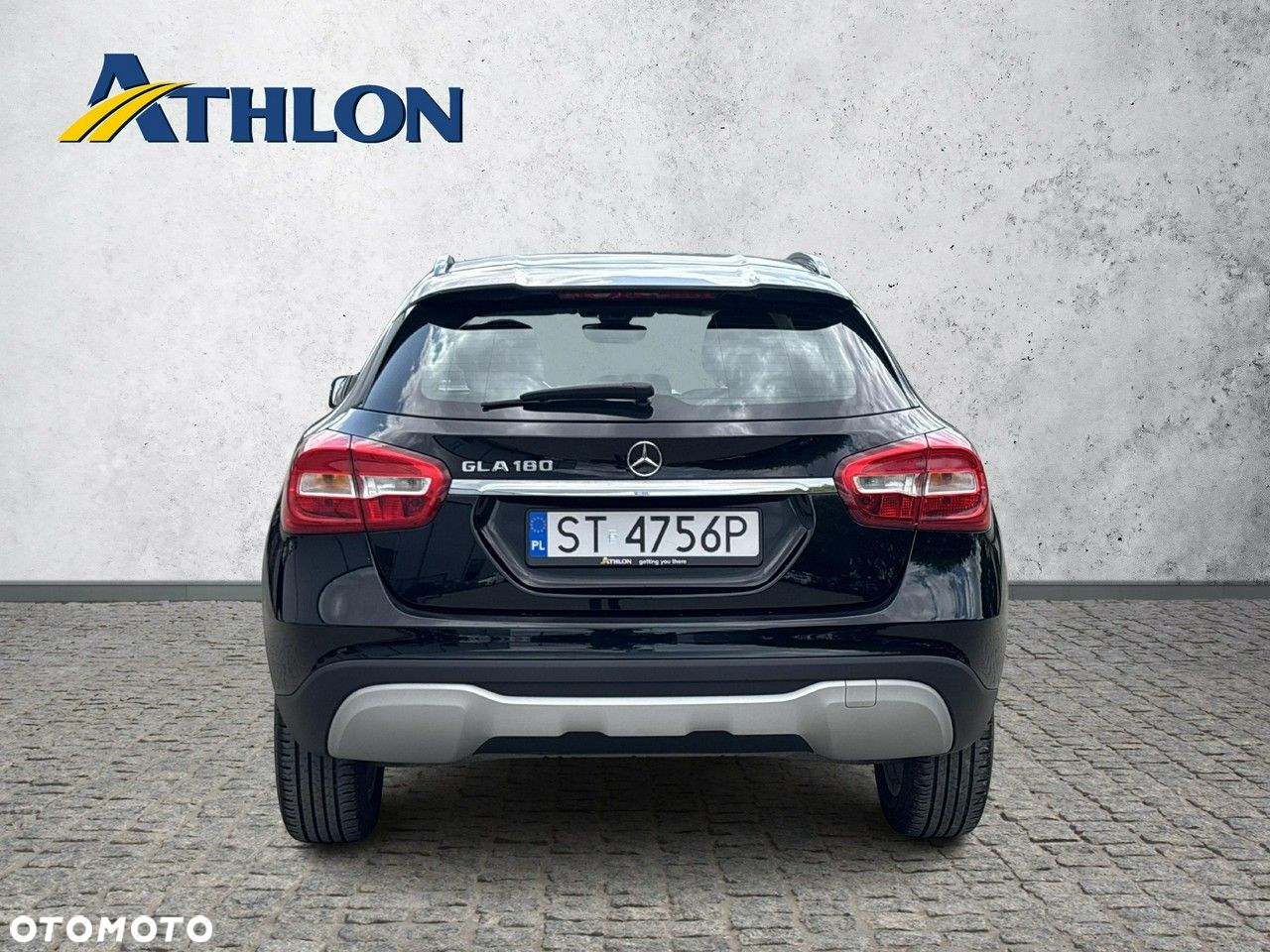 Mercedes-Benz GLA 180 7G-DCT - 4