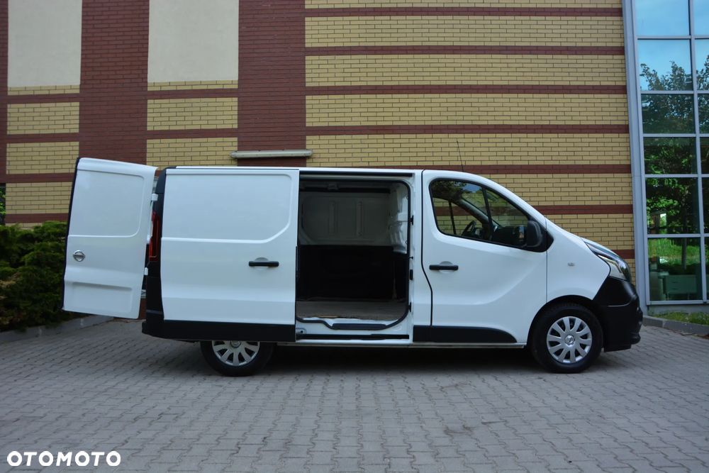 Nissan NV300 - 32