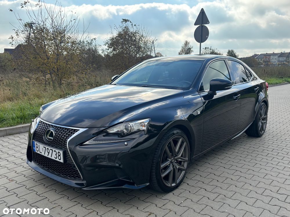 Lexus IS - 18