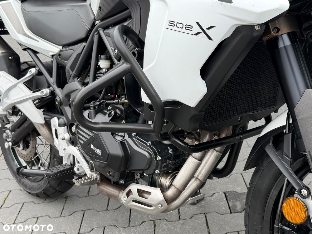 Benelli TRK 502X - 16