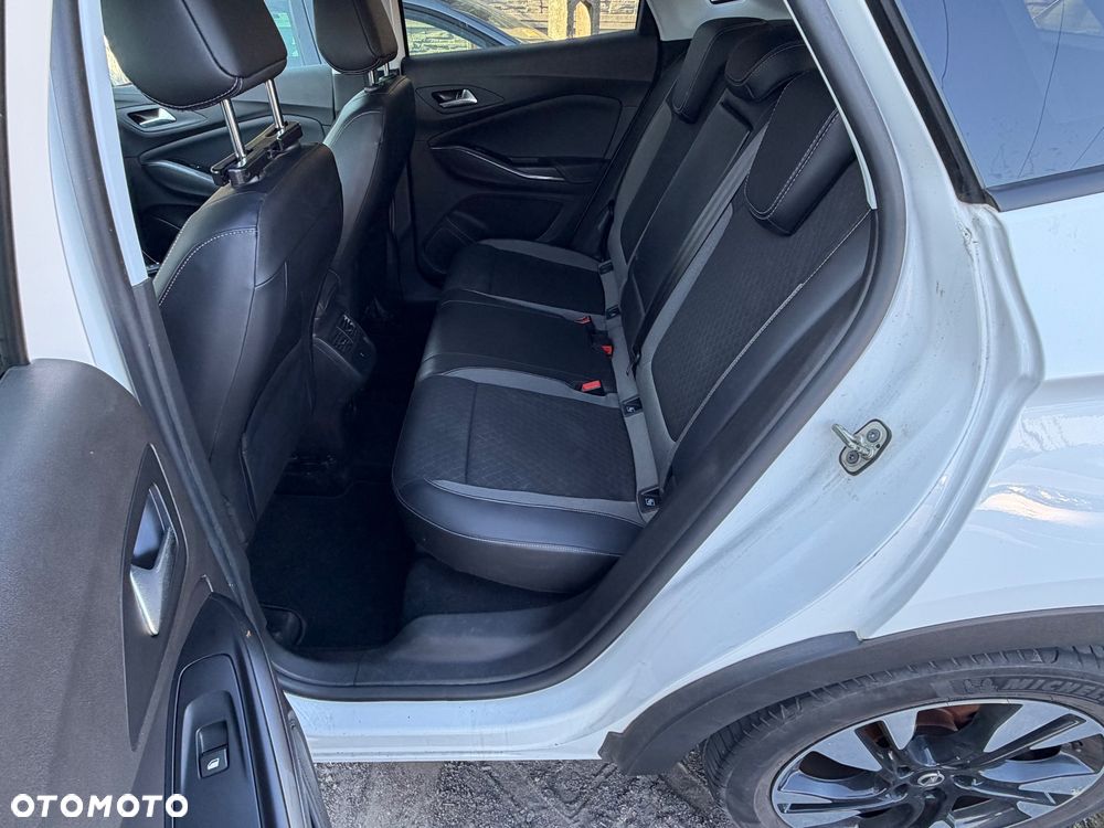 Opel Grandland X 1.2 Start/Stop Business Edition - 9