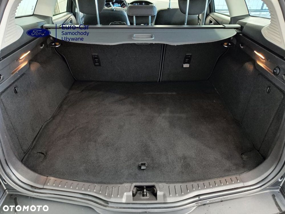Ford Focus 1.6 Edition - 9