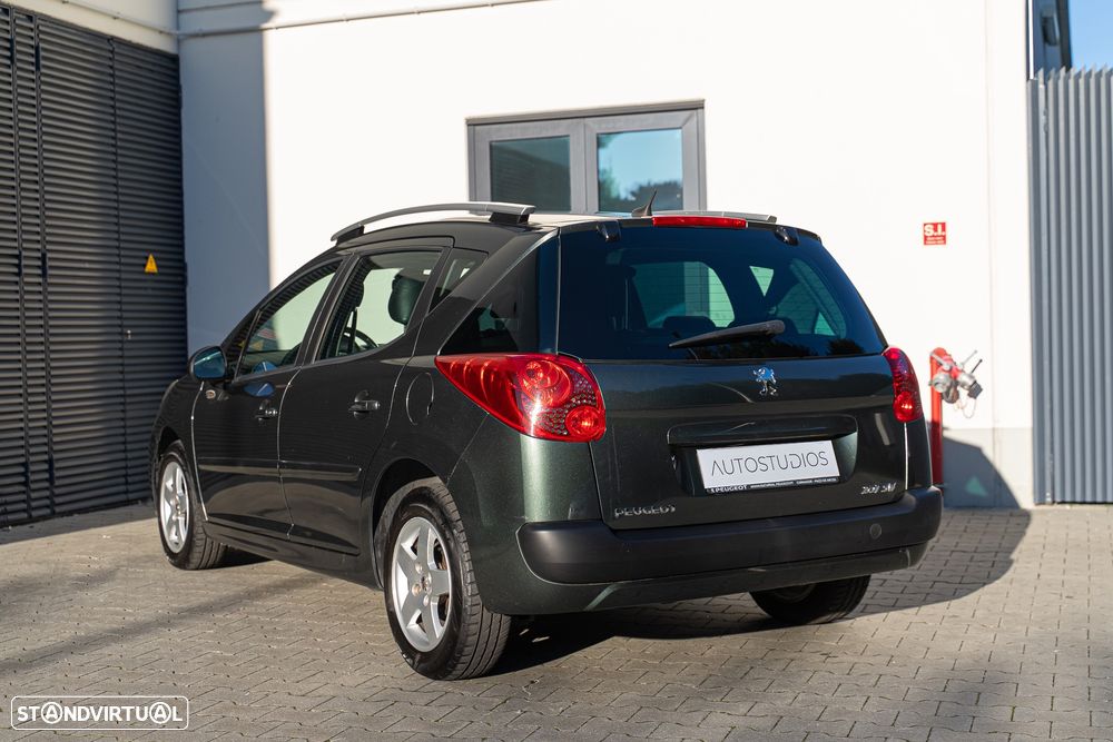 Peugeot 207 SW 1.4 Premium - 9
