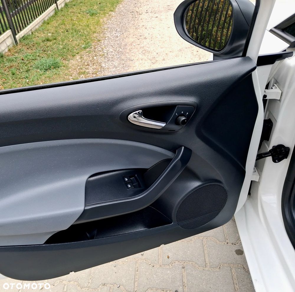 Seat Ibiza 1.4 16V Style Salsa - 27