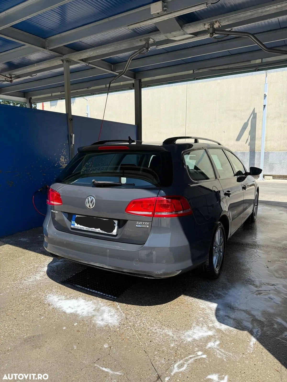 Volkswagen Passat Variant 2.0 TDI DSG BlueMotion Technology Comfortline - 4