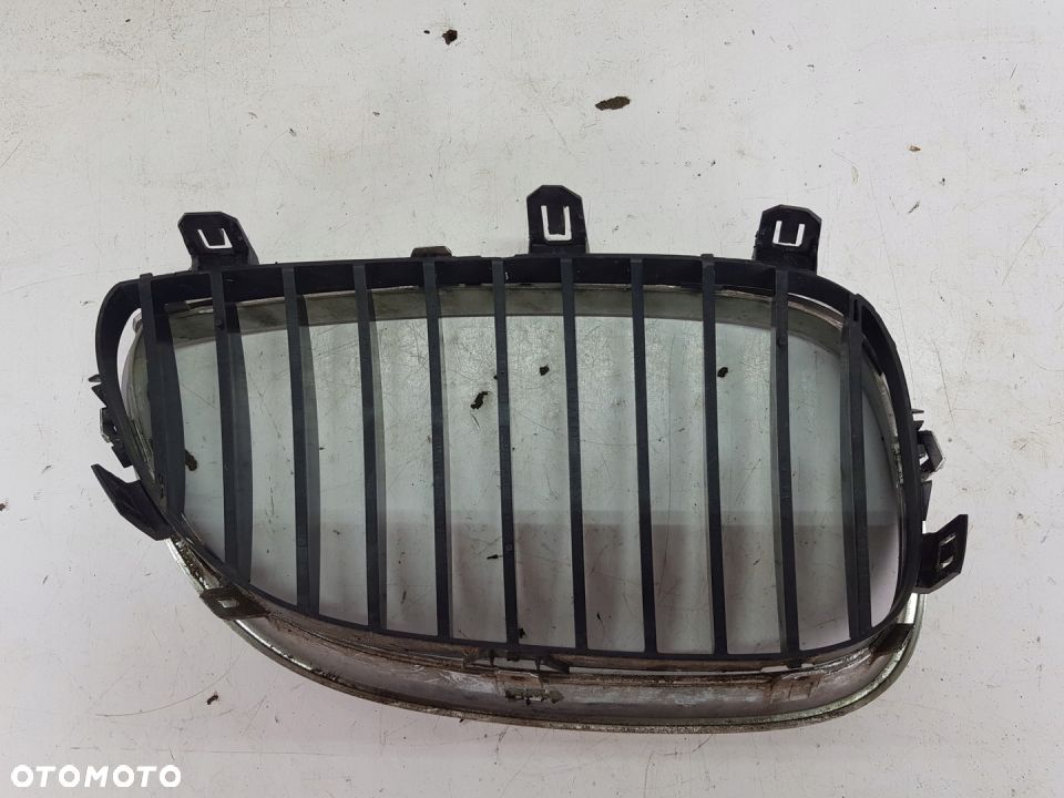grill nerka lewa BMW E60 - 4