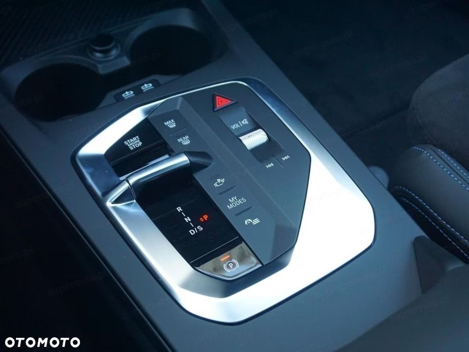 BMW Seria 2 220 mHEV - 12