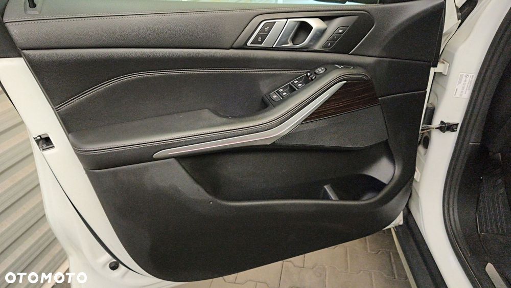 BMW X5 xDrive25d - 17