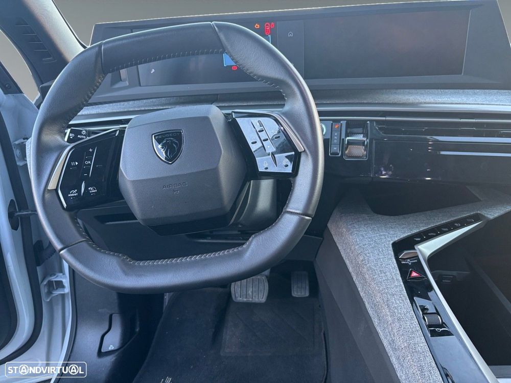 Peugeot 3008 1.2 Hybrid Allure e-DCS6 - 11