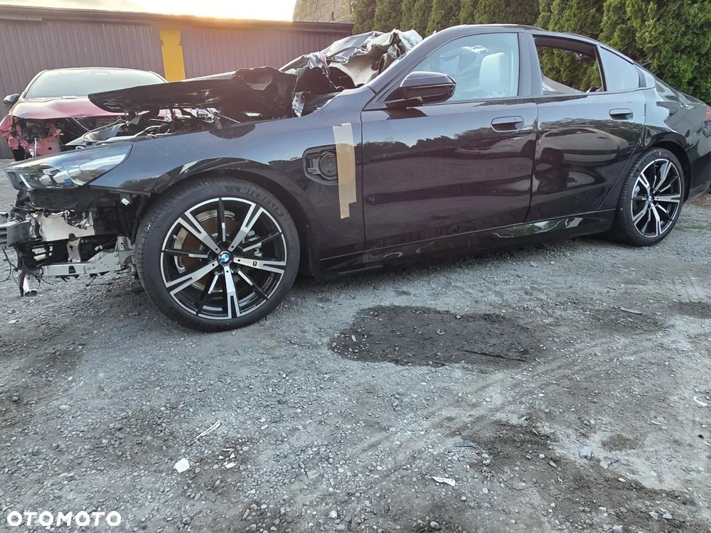 BMW Seria 5 530e xDrive PHEV M Sport Edition - 1