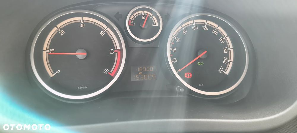 Opel Corsa 1.3 CDTI - 11