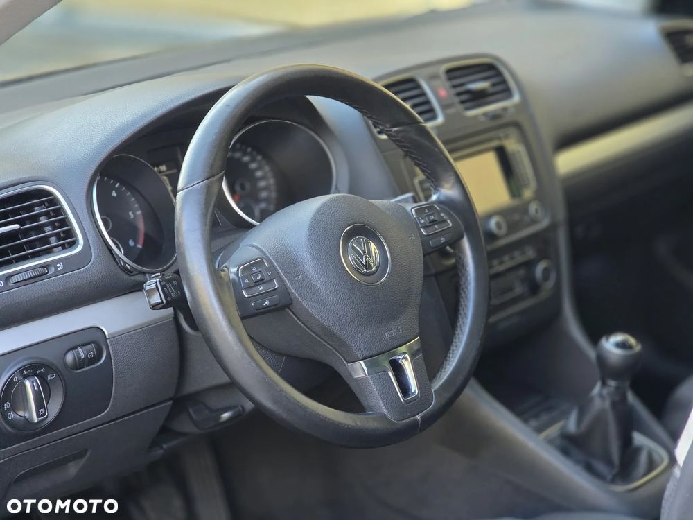 Volkswagen Golf 2.0 TDI DPF Highline - 13