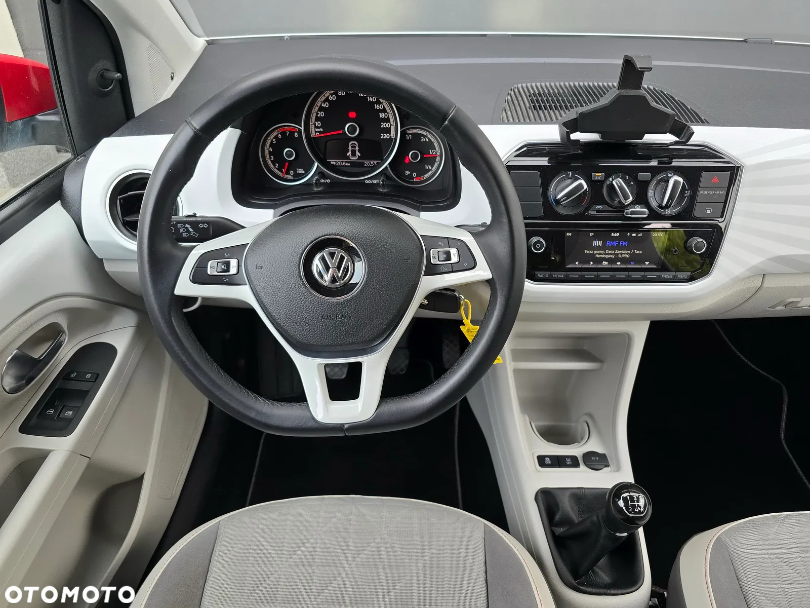 Volkswagen up! 1.0 beats - 10