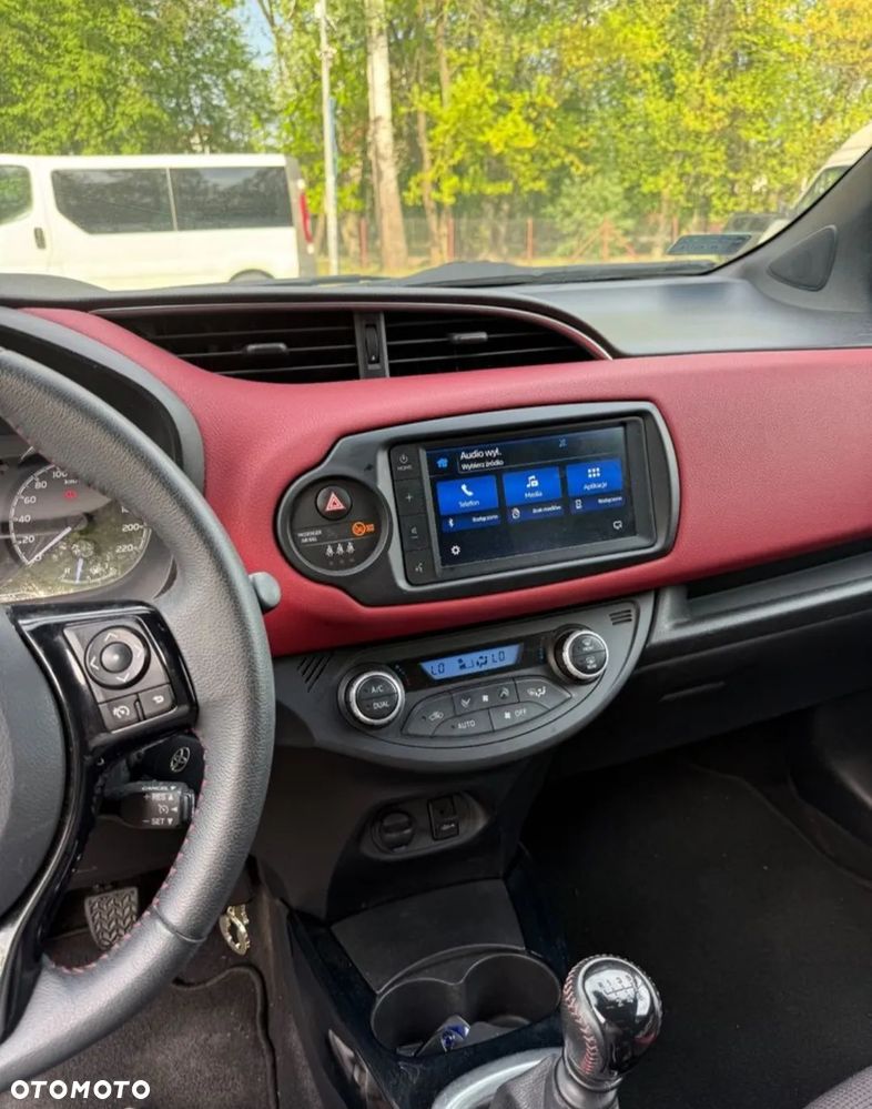 Toyota Yaris 1.5 Selection - 9