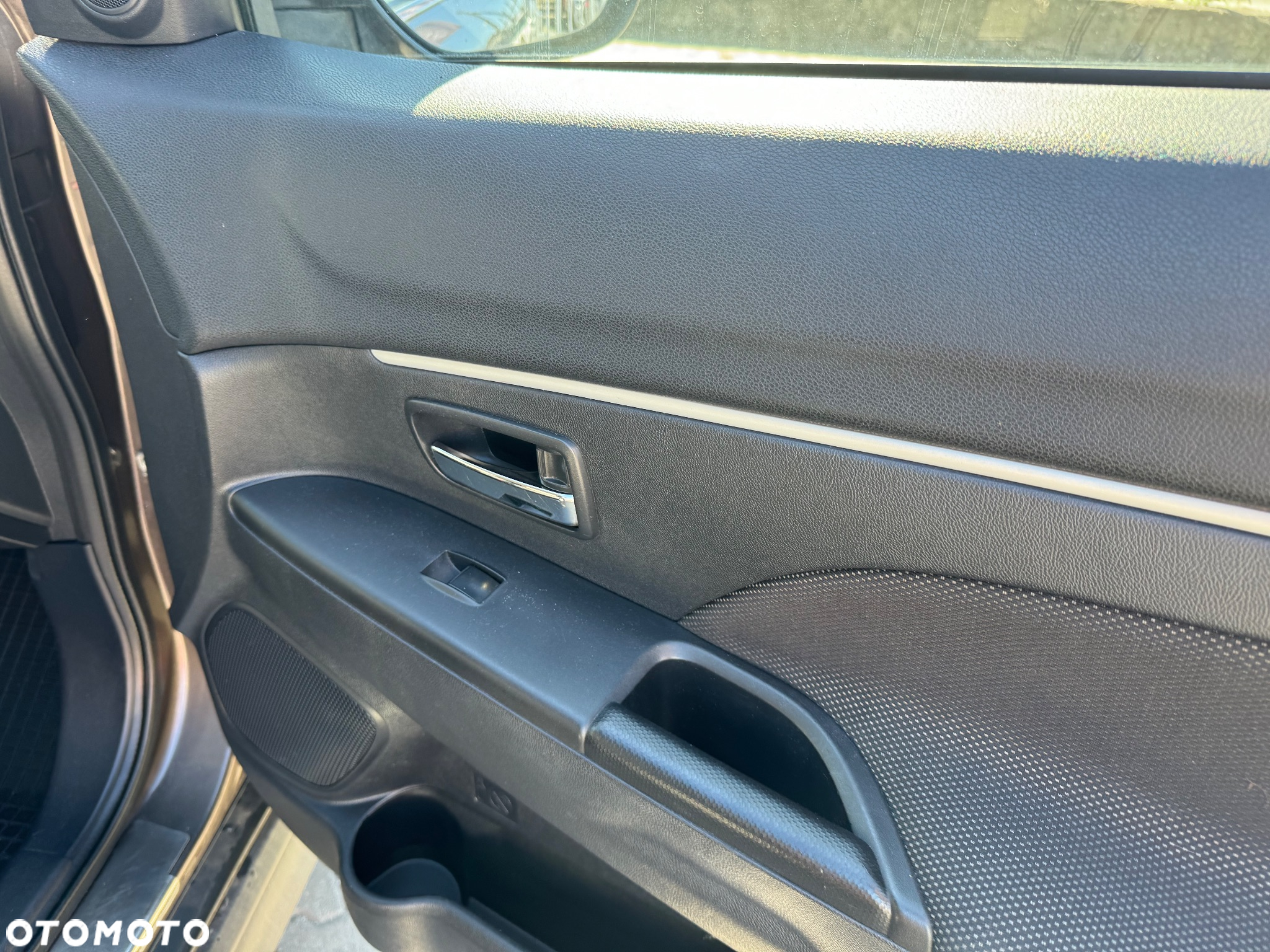 Mitsubishi ASX 1.8 DID Invite 4WD AS&G - 17