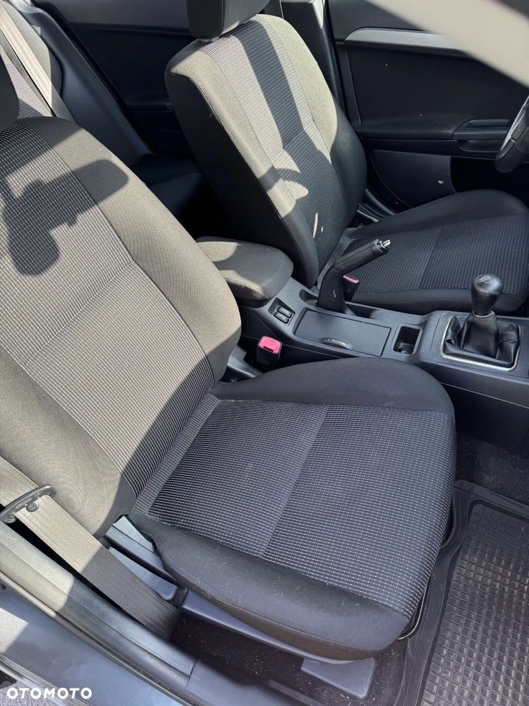Mitsubishi Lancer 1.5 - 7