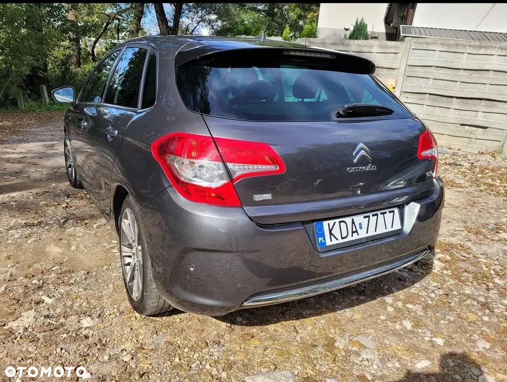 Citroën C4 e-HDi 110 EGS6 Stop/Start System Exclusive - 6
