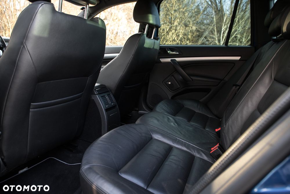 Skoda Octavia 2.0 TSI DSG RS - 27