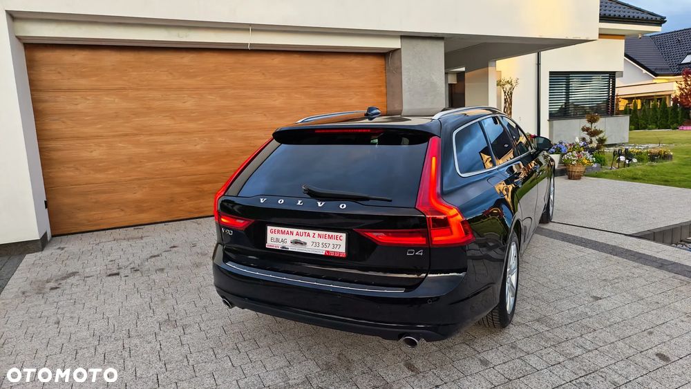Volvo V90 D4 Geartronic Kinetic - 32