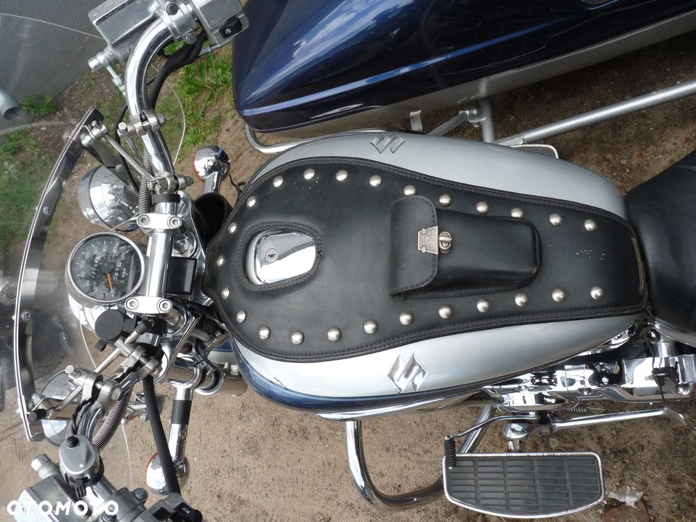 Suzuki Intruder - 7