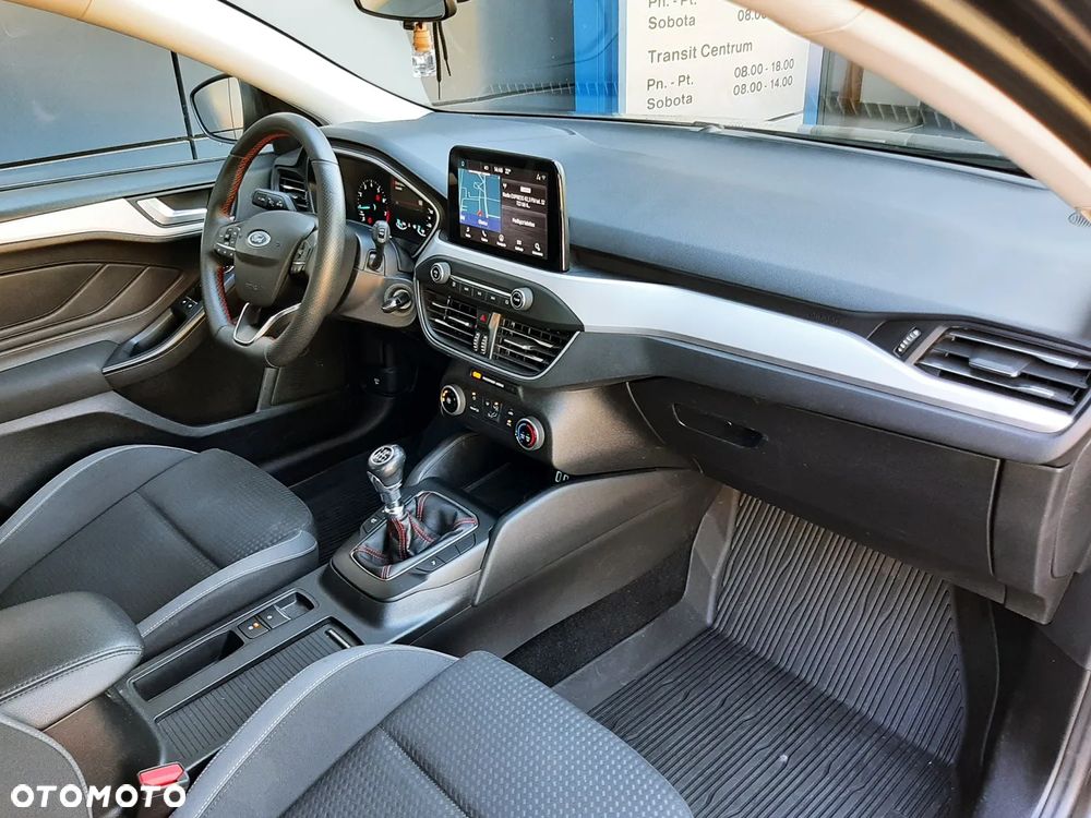 Ford Focus 1.0 EcoBoost Trend Edition - 28