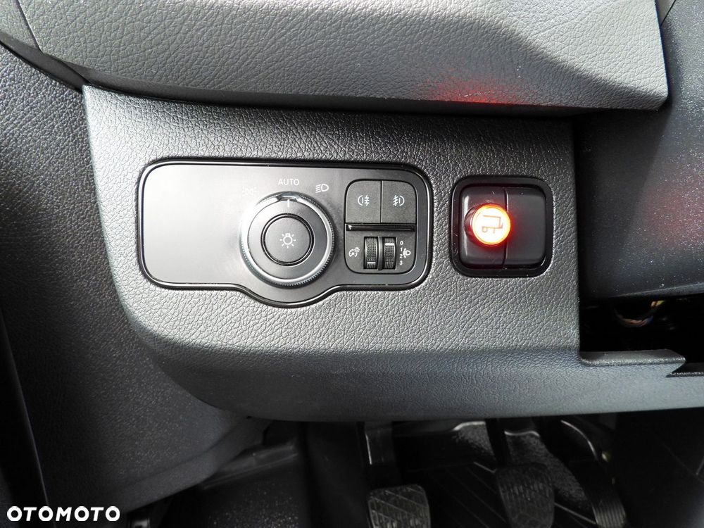 Mercedes-Benz SPRINTER 316 PLANDEKA WINDA 8 PALET WEBASTO TEMPOMAT KLIMATYZACJA  160KM - 29